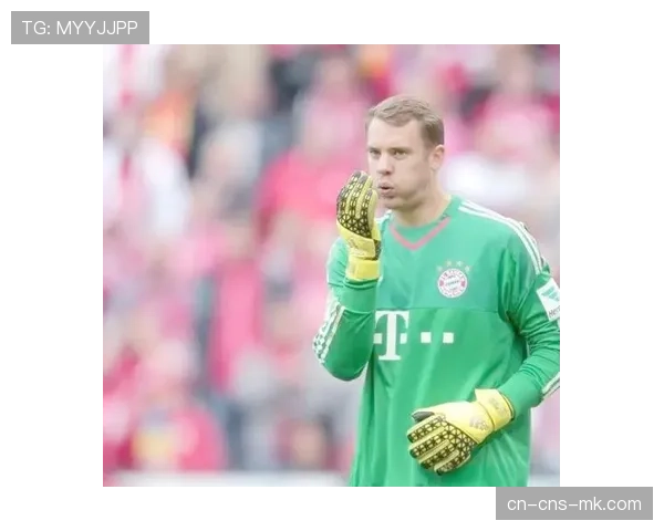 镜头背后：诺伊尔多次关键扑救，力保拜仁客场不败